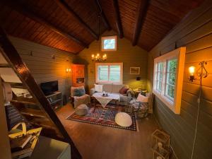 Fotografie z fotogalerie ubytování Koselig hytte på eget tun med varmtvanns utedusj v destinaci Ås