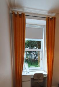 Galería fotográfica de Beautiful Ground Floor Flat near Haymarket en Edimburgo