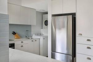 Eldhús eða eldhúskrókur á Luxury 2 Bedroom Unit Mooloolaba