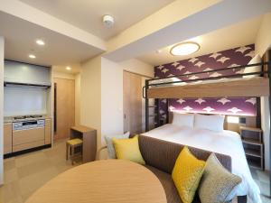 HIYORI Stay Kyoto Kamogawa的厨房或小厨房