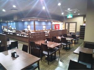 호텔 루트-인 미노카모 레스토랑 또는 맛집