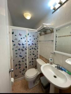 Et badeværelse på Oasis sensory Room - Market 28 + 28 billeder