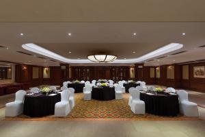 Restaurace v ubytování Sheraton New Delhi Hotel