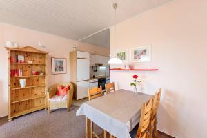 Η κουζίνα ή μικρή κουζίνα στο Möve Aba Appartment 33 +16 φωτογραφίες