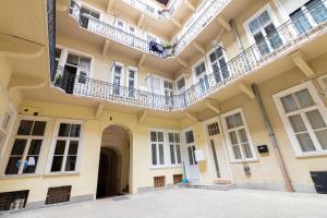 Budova, v ktorej sa apartmán nachádza