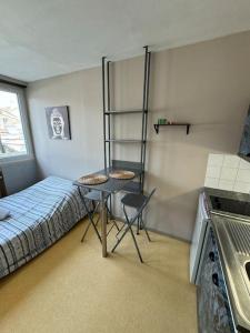 Φωτογραφία από το άλμπουμ του Appartement au centre de Valence Studio 5 σε Βαλένς