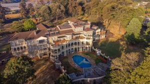 Bazén v ubytování Muthu Sovereign Suites & Spa, Limuru Road, Nairobi nebo v jeho okolí