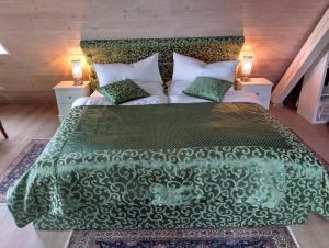 Postel nebo postele na pokoji v ubytování Haus "Guck - ins - Tal"