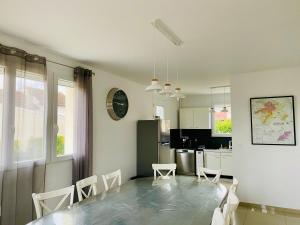 Galeriebild der Unterkunft La Maison du Canal d’Ay in Ay