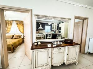 Kuchyň nebo kuchyňský kout v ubytování Seaside Luxury Apartment #PROPERTLY