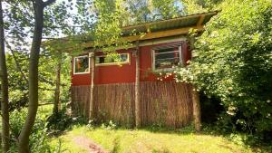 Zahrada ubytování Kuscheliger Zirkuswagen im Wildgarten + 4 fotografie