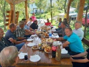 Toit of the country house aladel või selle läheduses