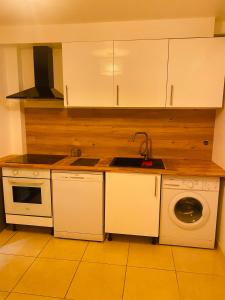 Imagen de la galería de Belle maison lumineuse, en Bailly-Romainvilliers