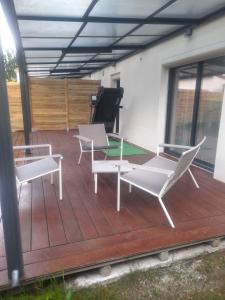 Imagen de la galería de Belle maison lumineuse, en Bailly-Romainvilliers