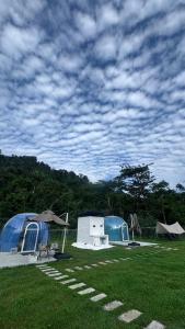 Příroda nedaleko luxury tent