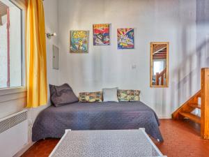 Χώρος καθιστικού στο Holiday Home Les Cracks-10 by Interhome