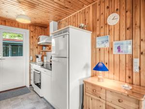 Kuchyň nebo kuchyňský kout v ubytování Holiday Home Steni - 250m from the sea by Interhome