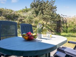 Nápoje v ubytování Holiday Home Steni - 250m from the sea by Interhome