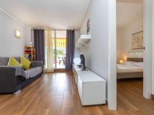 Kép Apartment Catalunya 92-6 by Interhome szállásáról Salouban a galériában