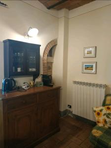 A kitchen or kitchenette at Agriturismo La Provenca