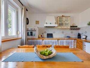 Dapur atau dapur kecil di Villa Josip & Mia by Interhome