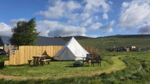 Příroda nedaleko luxury tent