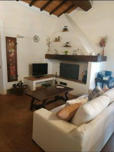A seating area at Agriturismo La Provenca