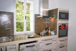 Η κουζίνα ή μικρή κουζίνα στο Villa Iginia, Nerezine