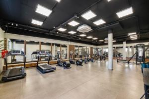 The fitness centre and/or fitness facilities at Resort Del Mar Emotion