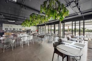 Residence Del Mar Emotion餐厅或其他用餐的地方