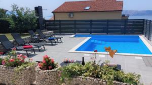 Bazén v ubytovaní Apartmani Šubert alebo v jeho blízkosti