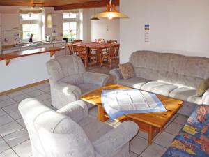 Posezení v ubytování Holiday Home Altes Schöpfwerk-4 by Interhome