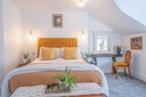 Ένα ή περισσότερα κρεβάτια σε δωμάτιο στο Gorgeous New 1 Bedroom Penthouse Flat