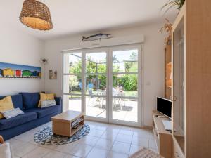 Μια τηλεόραση ή/και κέντρο ψυχαγωγίας στο Holiday Home Oscar by Interhome +14 φωτογραφίες