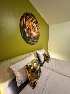 Imagen de la galería de # Blue Bay Beach - Ocean View Apartments - FULLY AIR CONDITIONED #, en Blue Bay