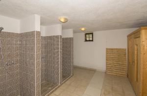 Bagno di Peaceful Villa with Pool & Sauna, La Casa di Kyra