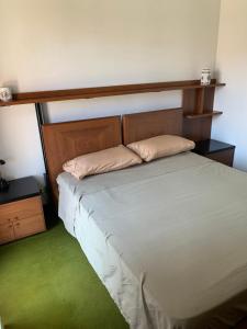 Letto o letti in una camera di Splendid Lake view a few steps from the Castle