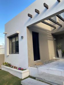 Το κτήριο όπου στεγάζεται  το bed & breakfast