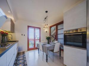 Η κουζίνα ή μικρή κουζίνα στο Holiday Home Casa Lorena by Interhome