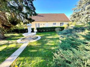 Zahrada ubytování Chambre dans villa avec SDB WC et piscine privée