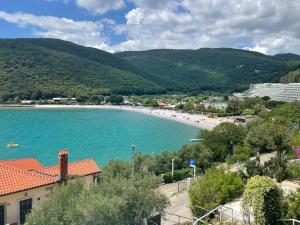 Příroda nedaleko apartmánu + 16 fotografií