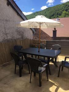 Gallery image of Mesnay, belle maison spacieuse in Mesnay +4 photos
