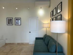Area soggiorno di Prestigious Pied a Terre Wignacourt with views