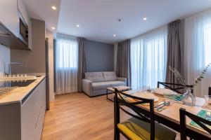 Η κουζίνα ή μικρή κουζίνα στο Apartamentos Arillo Playa
