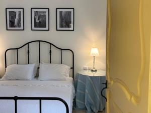 Letto o letti in una camera di Prestigious Pied a Terre Wignacourt with views