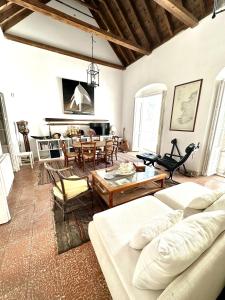 Χώρος καθιστικού στο Apartamento El Ancla, Wifi Parking Aire A