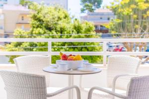 A balcony or terrace at Apartamentos Massanet