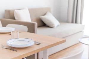 A seating area at Apartamentos Massanet