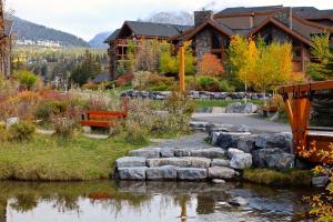 Gallery image of Luxury Canmore Vacations in Canmore