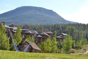 Gallery image of Taynton Lodge at Panorama Mountain Village Resort in Panorama